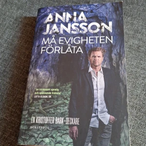 Må evigheten förlåta - Perfekt för dig som gillar nervkittlande mysterier och starka karaktärer.