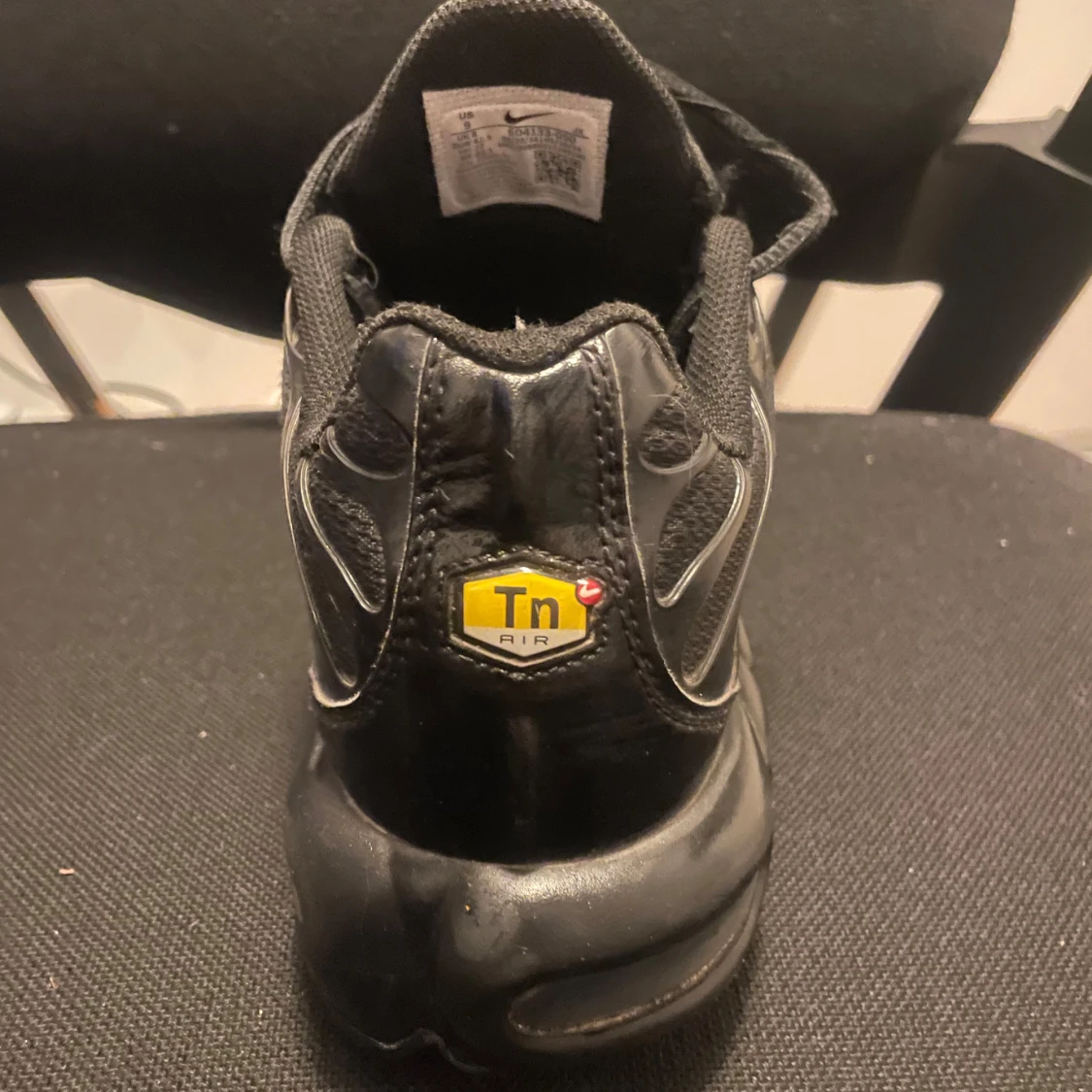 Svarta Nike Air Max Plus sneakers - 4