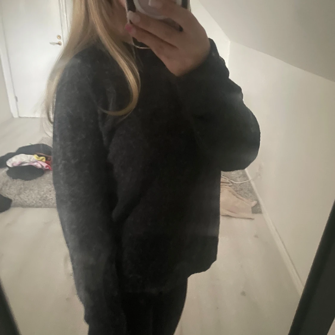 Mörkgrå/svart stickad tröja från Vero Moda - 2