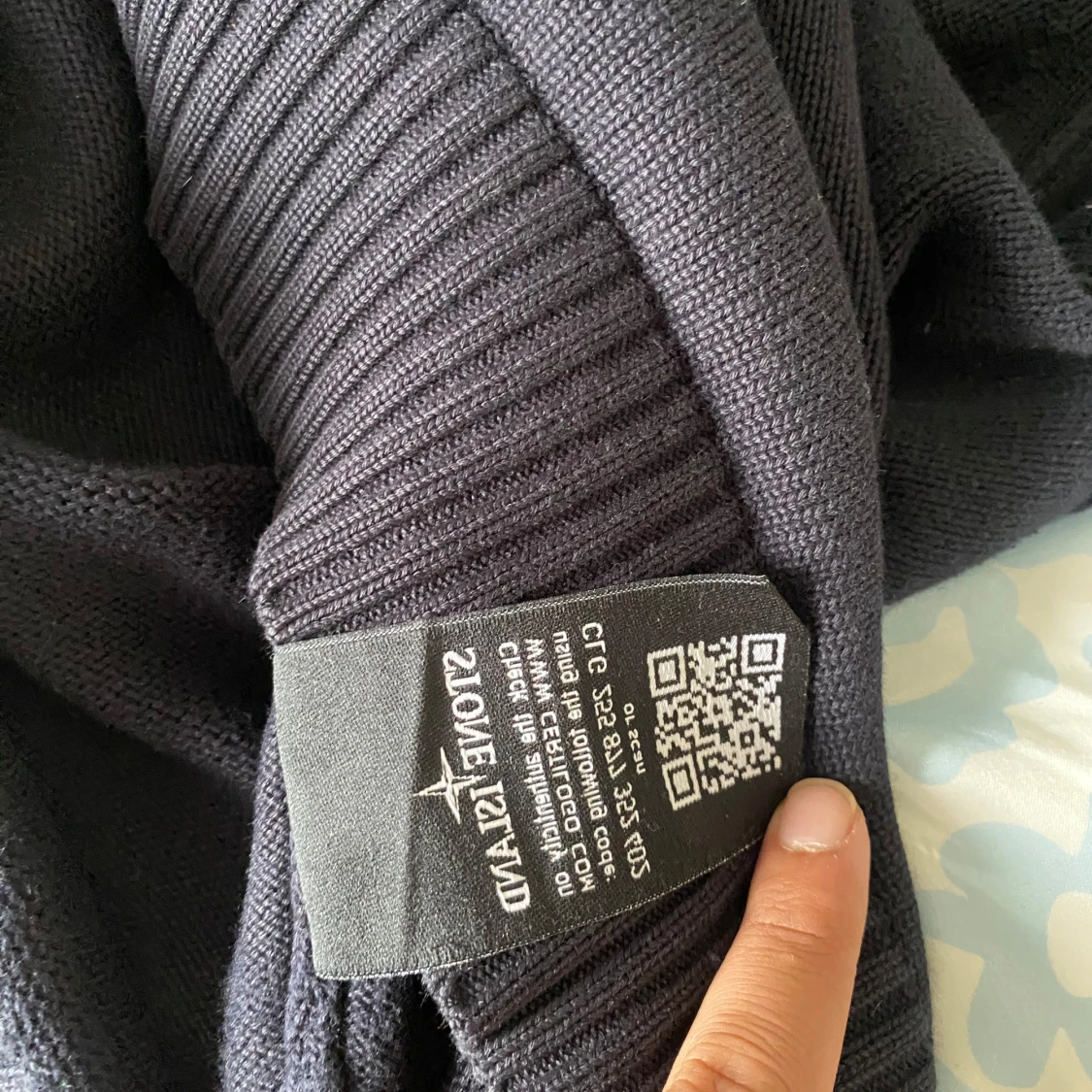 Mörkblå stickad tröja Stone Island - 2