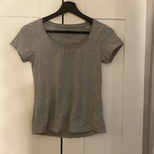 Lager 157 T-shirt  - Skön t-shirt från lager 157 - hör av dig om du har några funderingar 💌
