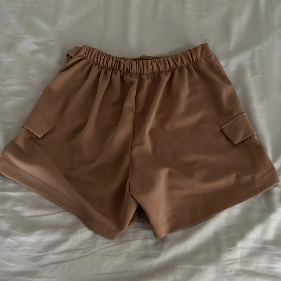 Beige omlottshorts från Kechi Woman - 1