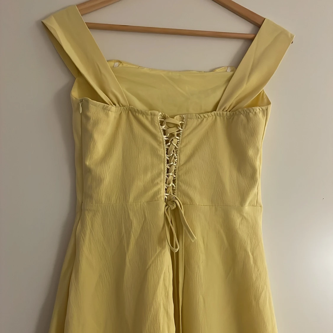 Ljusgul långklänning från SHEIN XS - 2