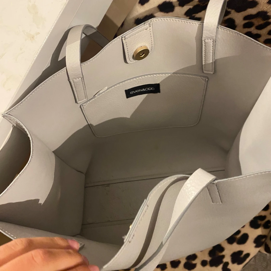 Ljusgrå shoppingväska från Even&Odd - 2