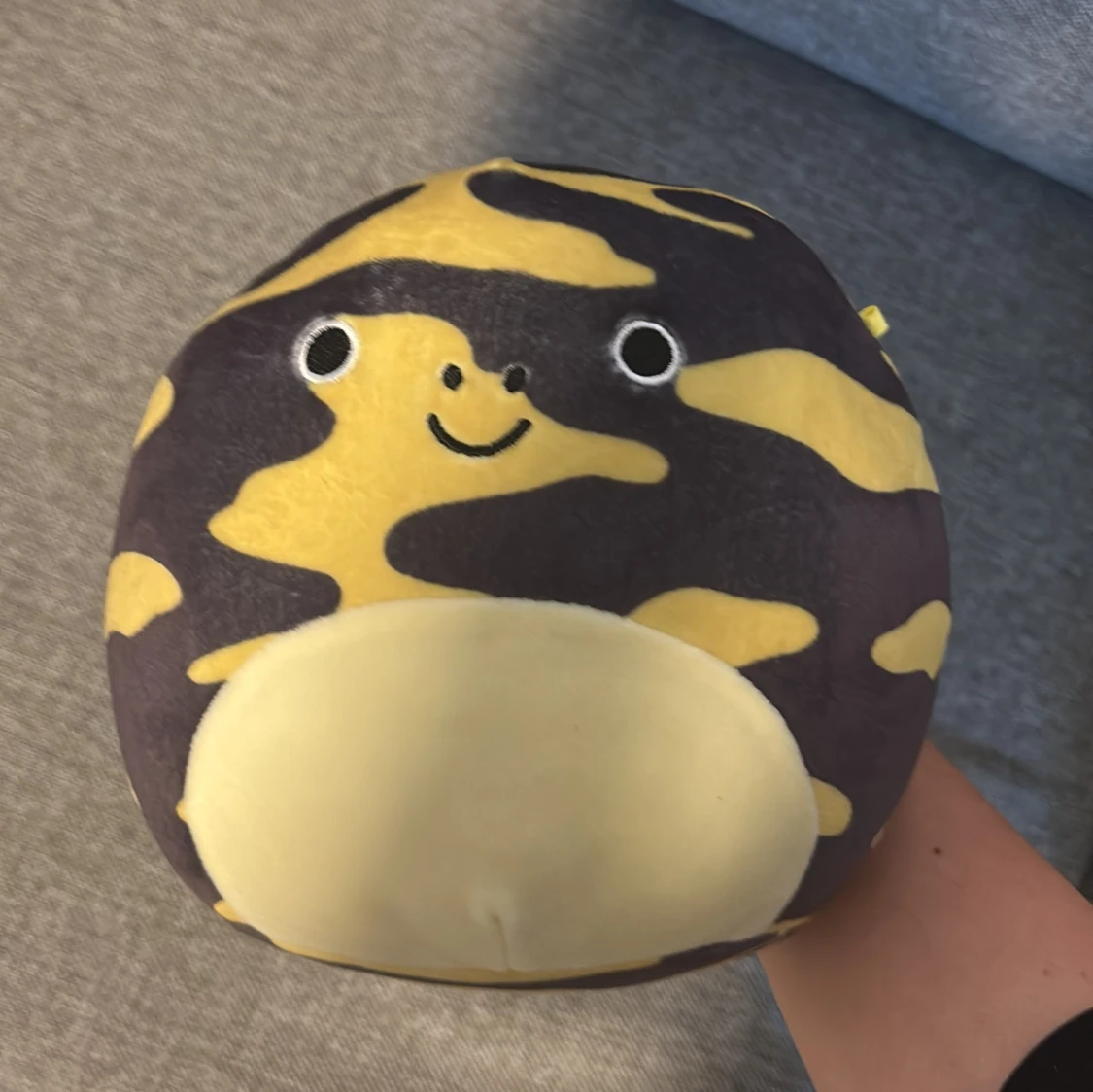 SNAIL SQUISHMALLOW💛🖤 - 2