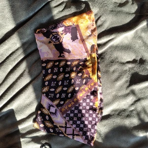 mönstrad minikjol - miniskirt med bohemiskt mönster, kom PM för fler bilder eller frågor