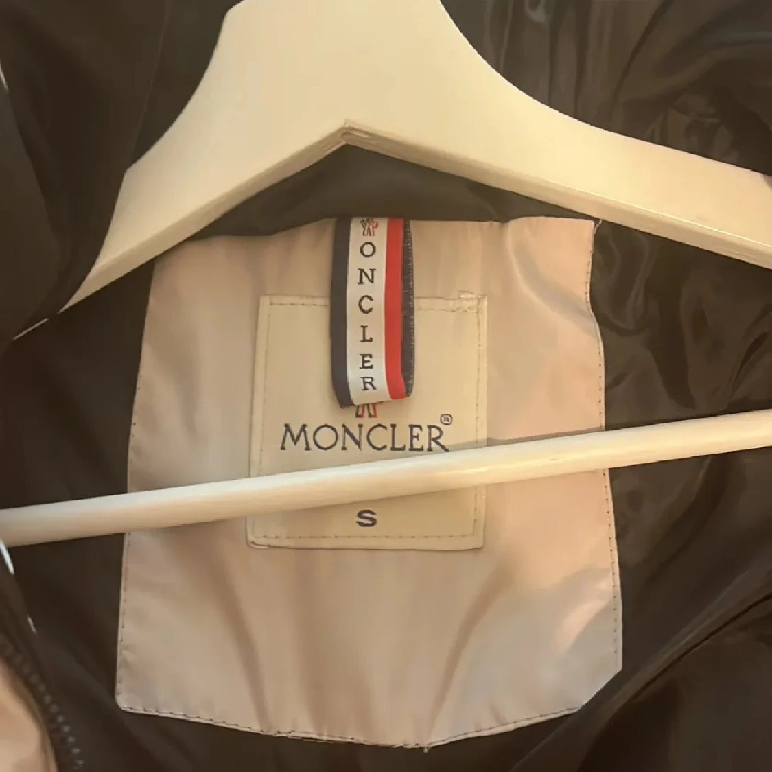 Dunväst från Moncler med huva - 1