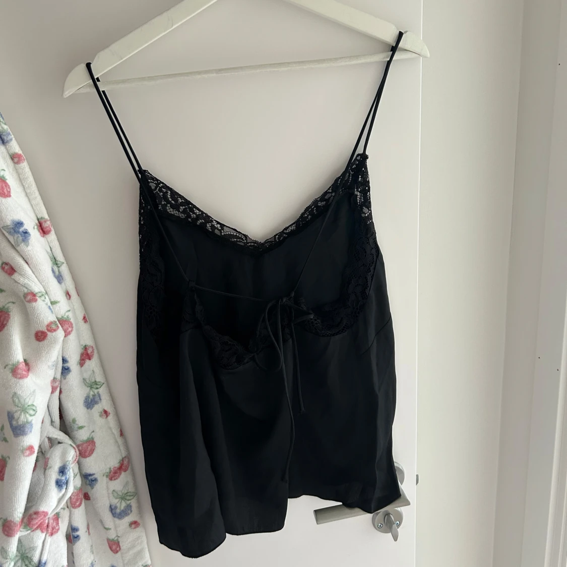 Svart spetslinne - 3