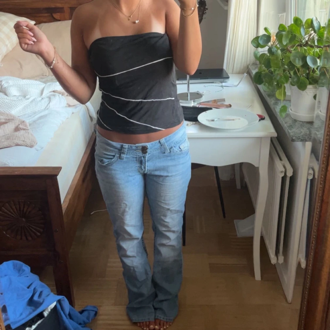 Svart tubtopp med vita ränder