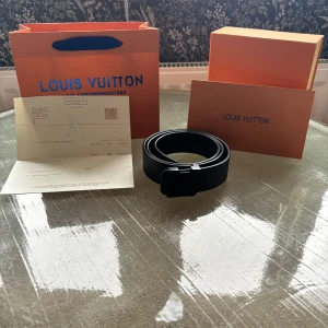 Svart bälte  - Helt oanvänt super snyggt bälte.