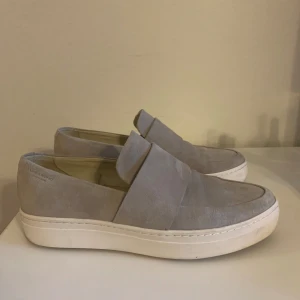 Beige mockaloafers Vagabond - Vagabond skor