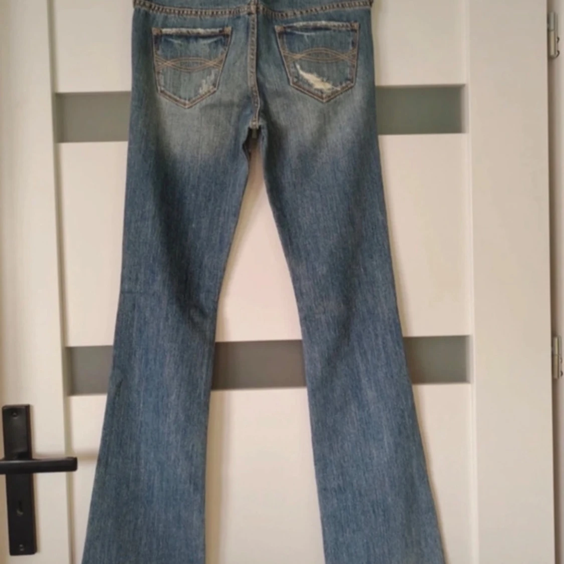 Blå bootcut jeans från Abercrombie - 2