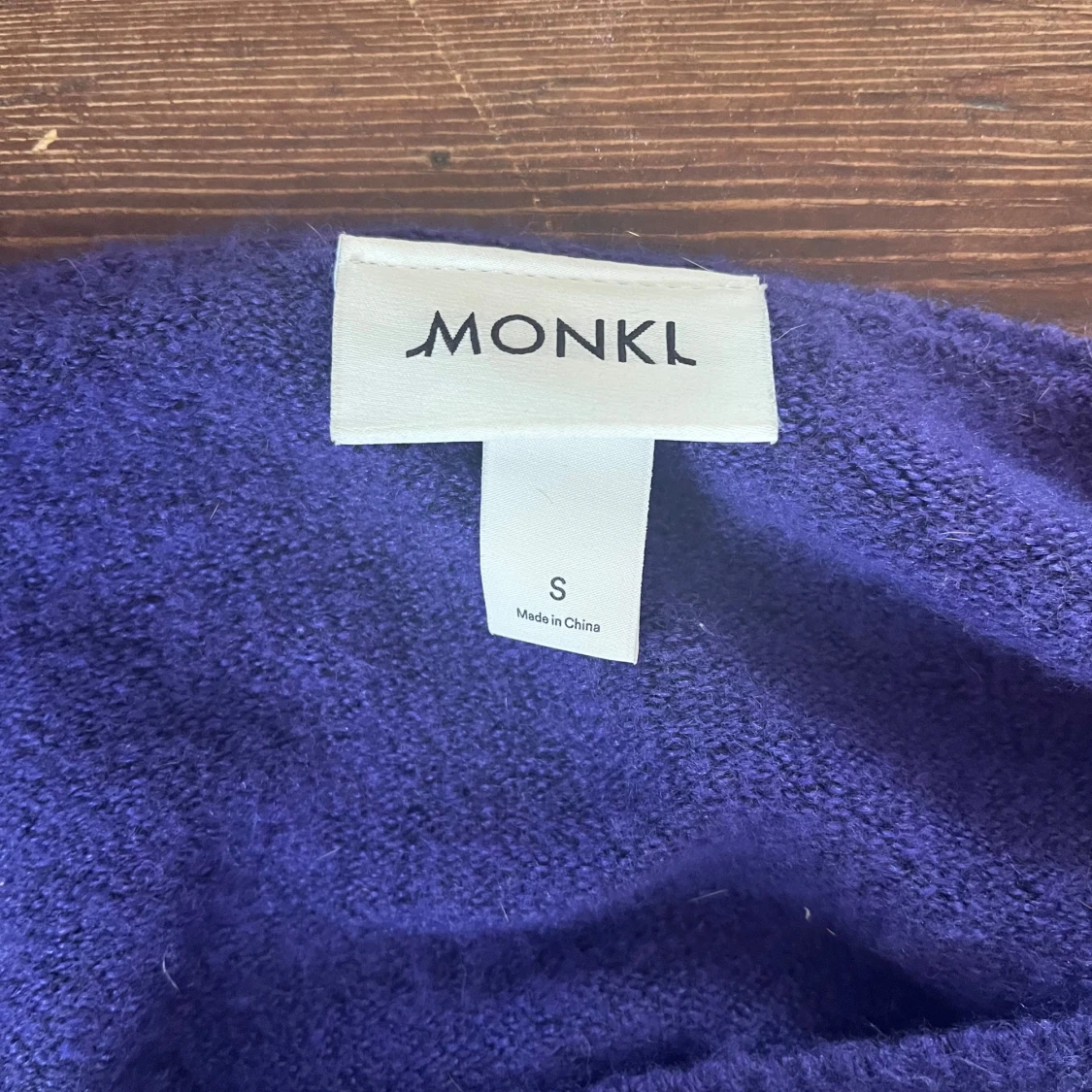 Lila tajt stickad tröja - 4