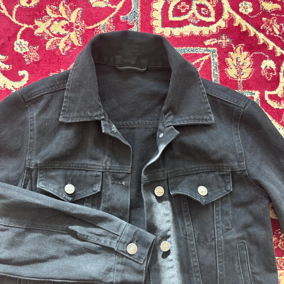 Svart jeansjacka från MO&CO - 1