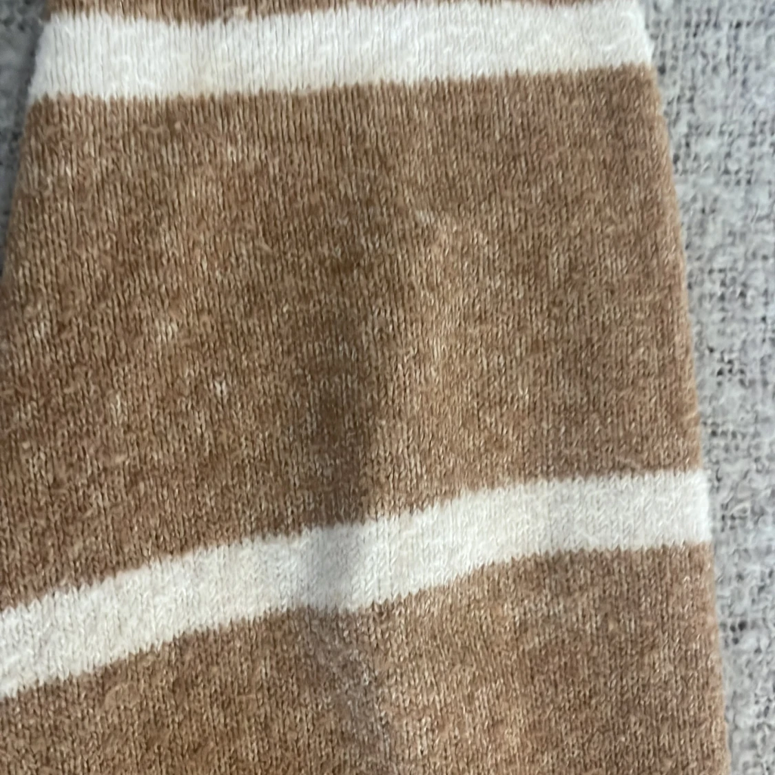 Beige och vit randig polotröja från Lindex - 1