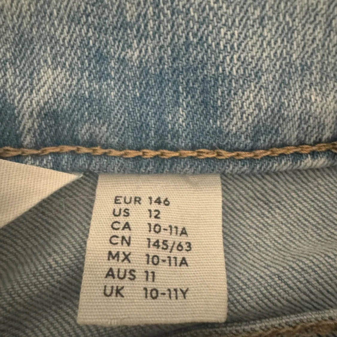 Ljusblå bootcut jeans från H&M - 4