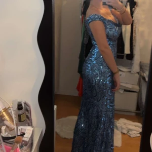 Balklänning - helt ny, med prislapp kvar!