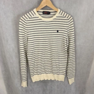 Morris sweater  - Fint skick! Modellen är 185 och bär M