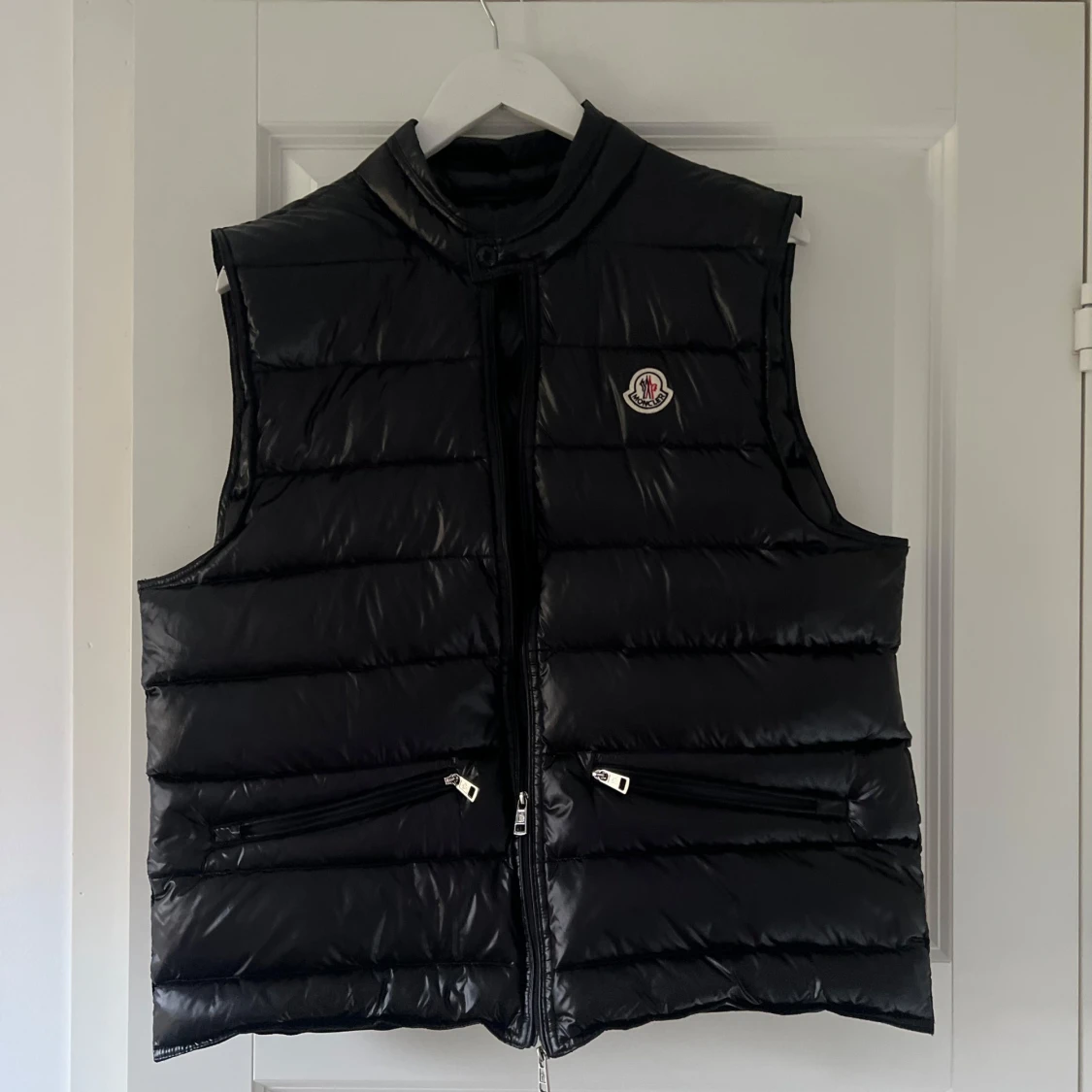 Svart dunväst från Moncler - 1