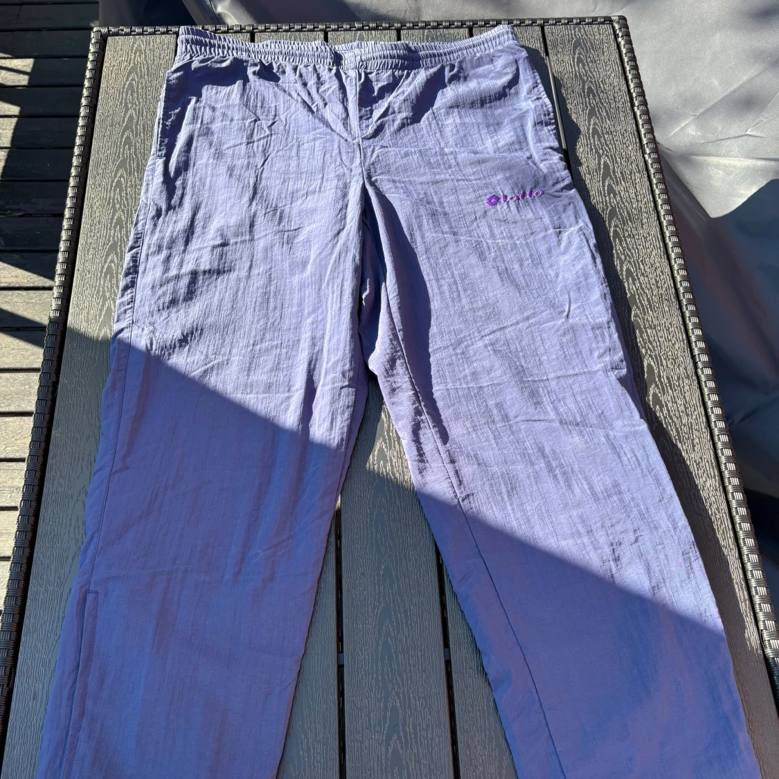 Ljuslila träningsbyxor från Lotto - 1