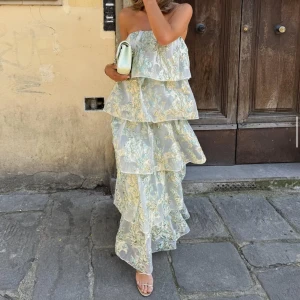 Balklänning Lojsan Wallin X NAKD - Så fin och DRÖMMIGASTE balklänningen😍😍🥹 helt slutsåld på hemsidan och aldrig använd. Prislappen är kvar!