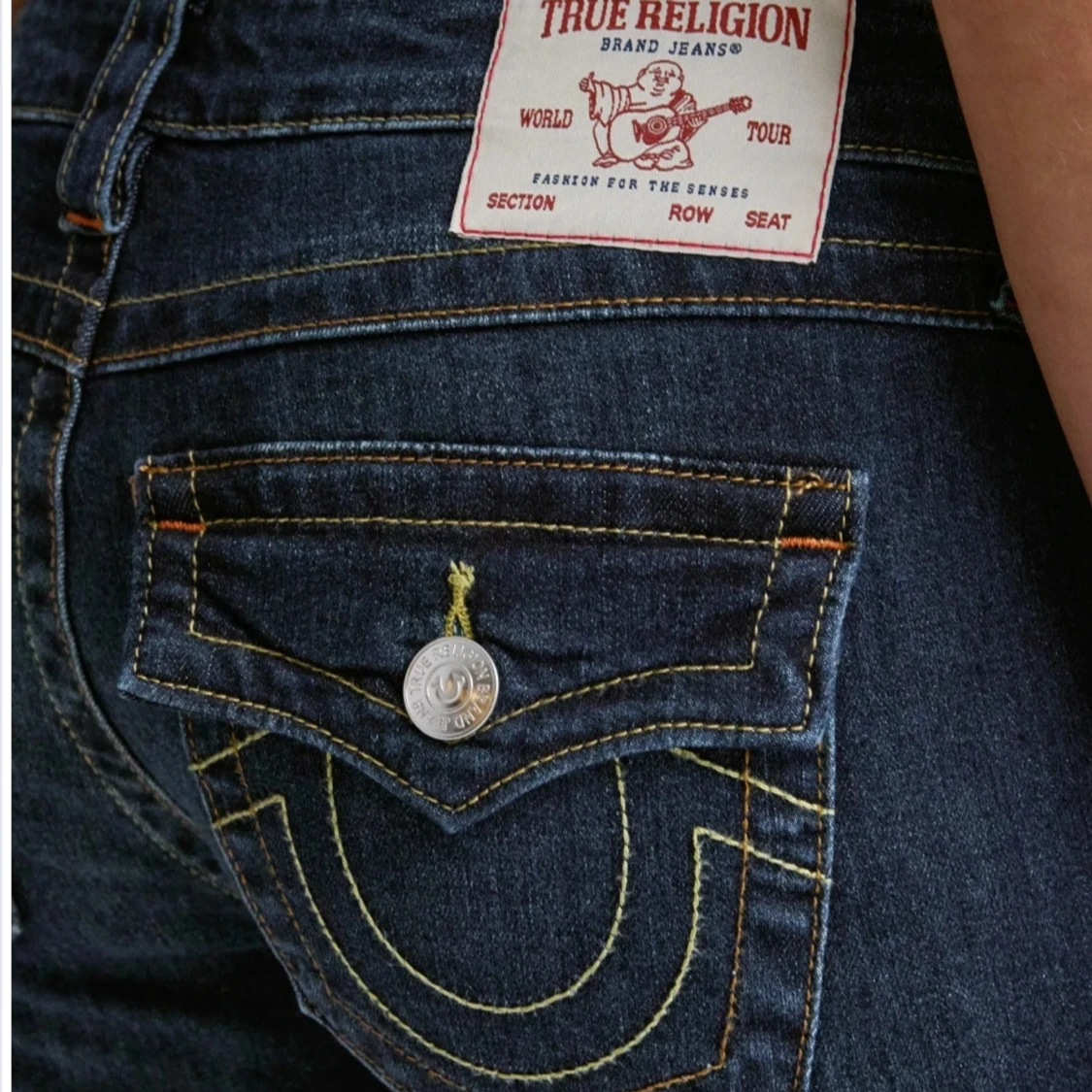 Mörkblå bootcut jeans från True Religion - 2