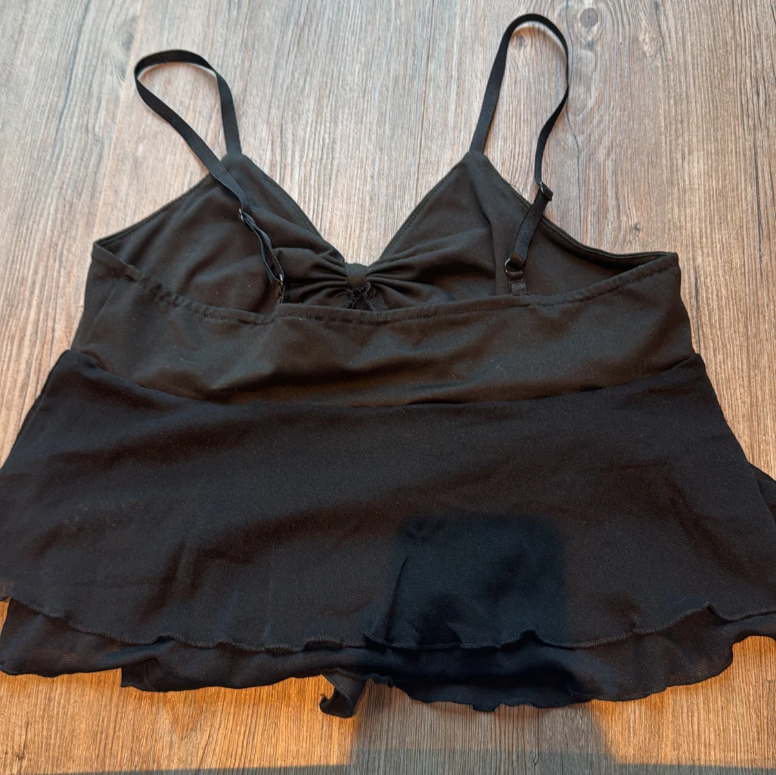 Svart linnetopp med knyt från Romwe - 1