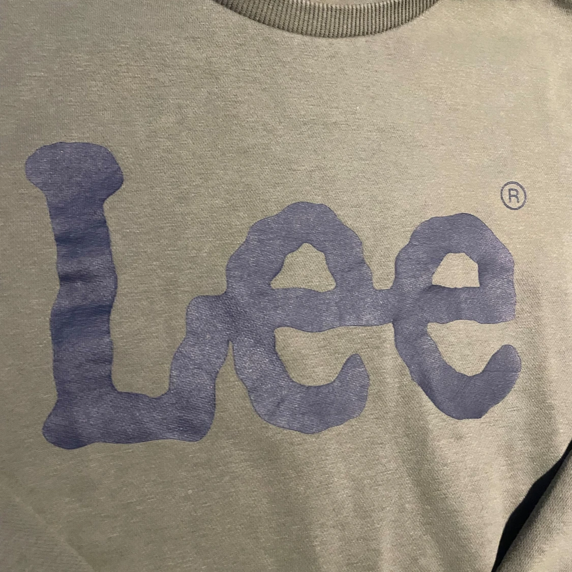 Olivgrön Lee sweatshirt med tryck - 2