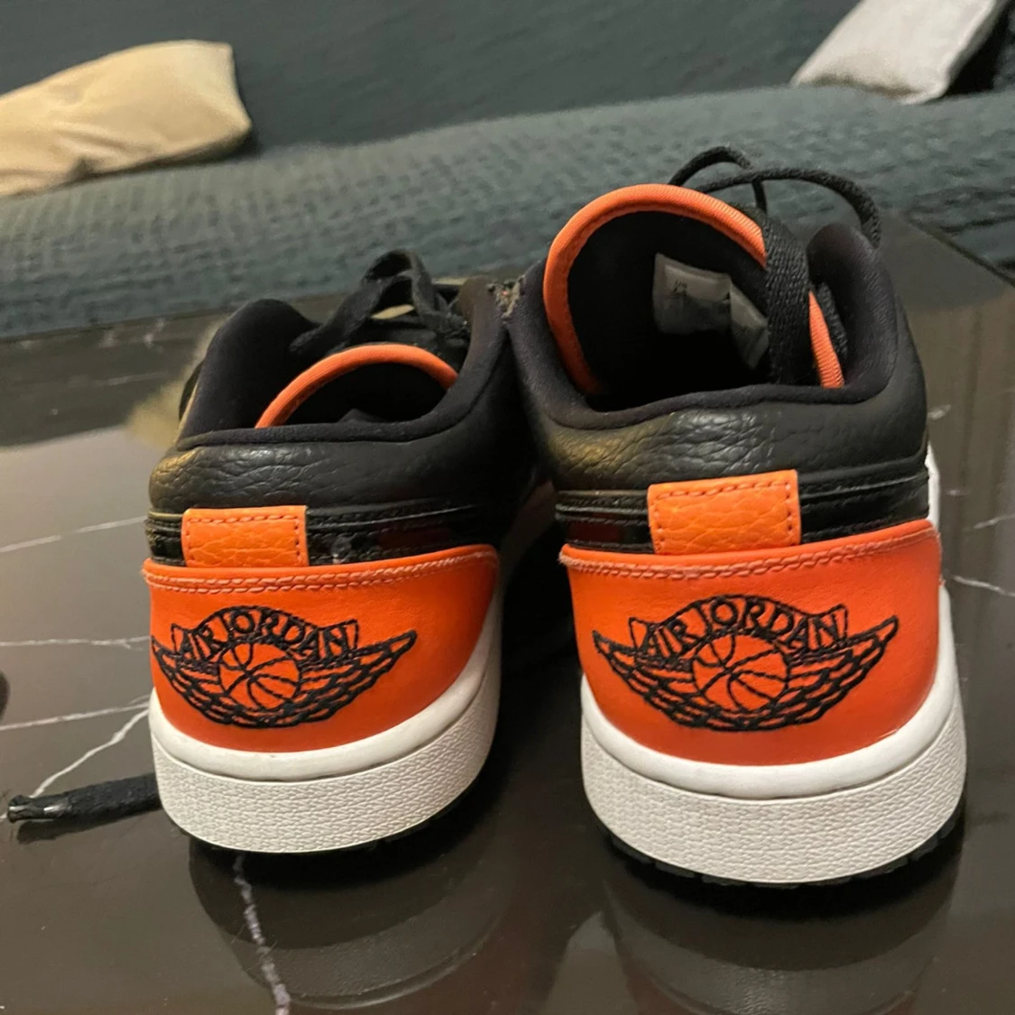Nike Jordan 1 Low svart och orange - 1