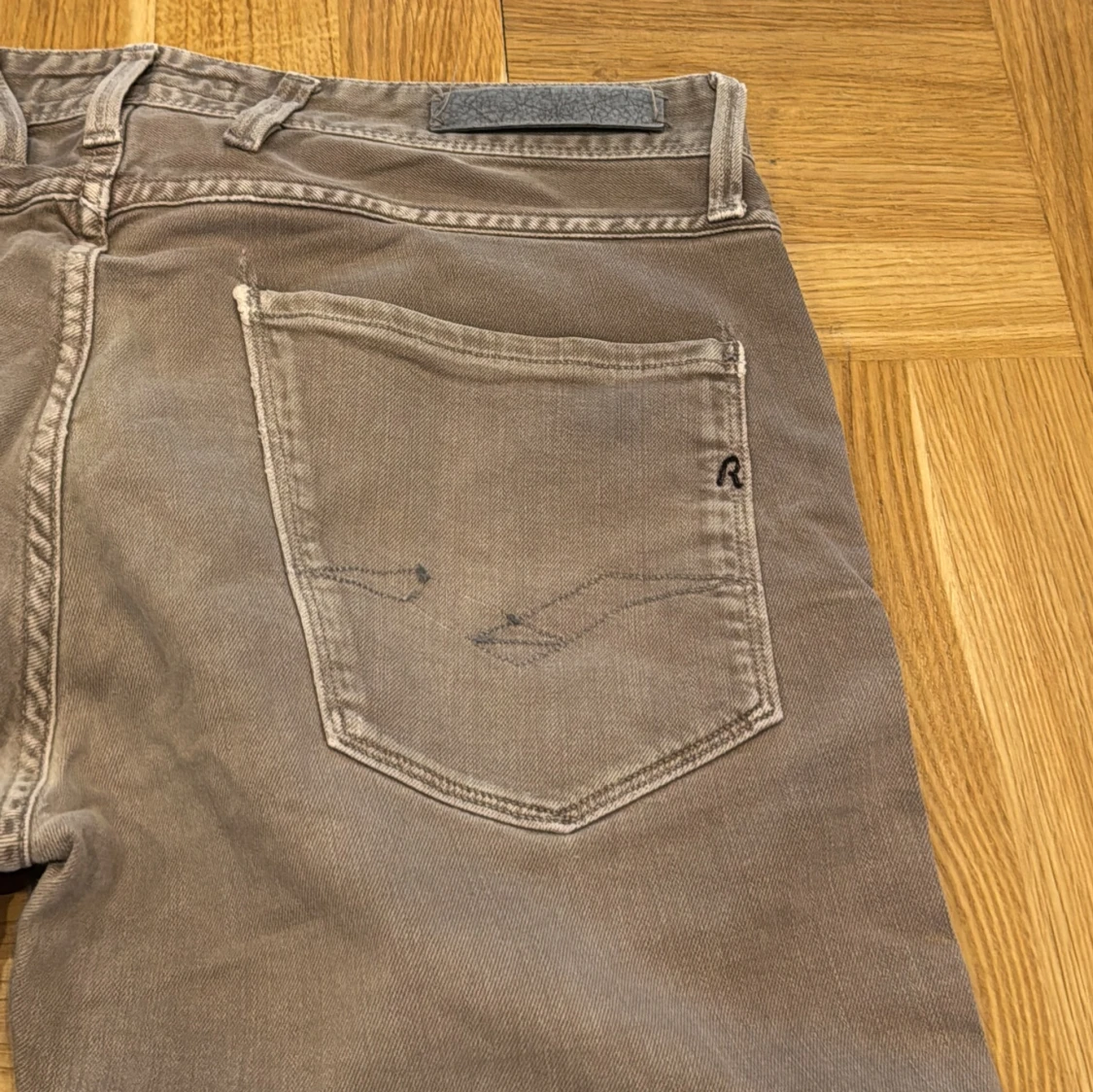 Replay Anbass grå jeans, storlek 32 - 3