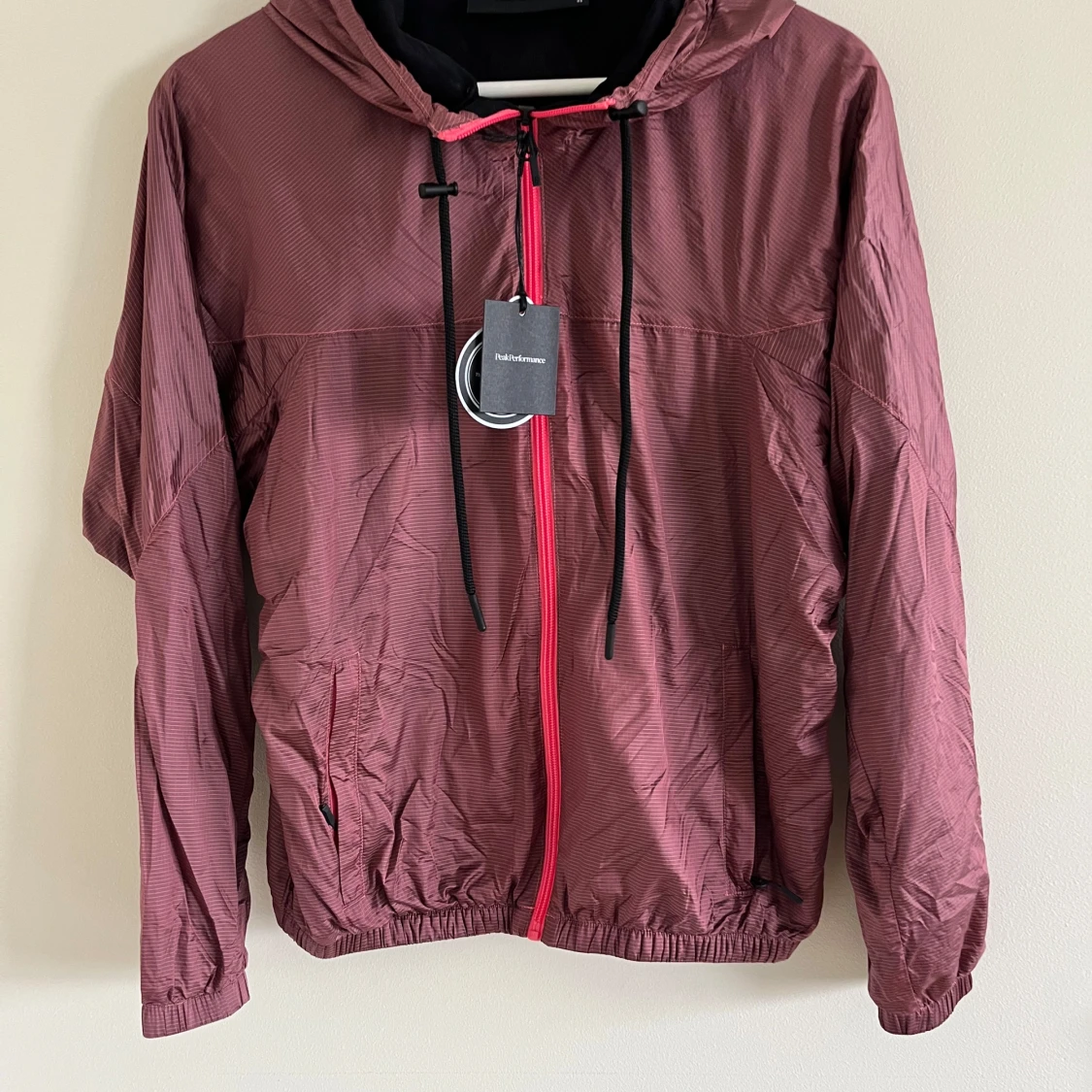 Löparjacka/vindjacka från Peak Performance