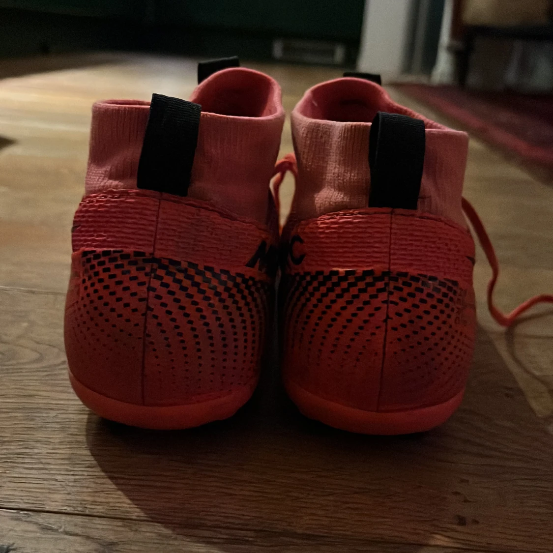 Röda mercurials - 1