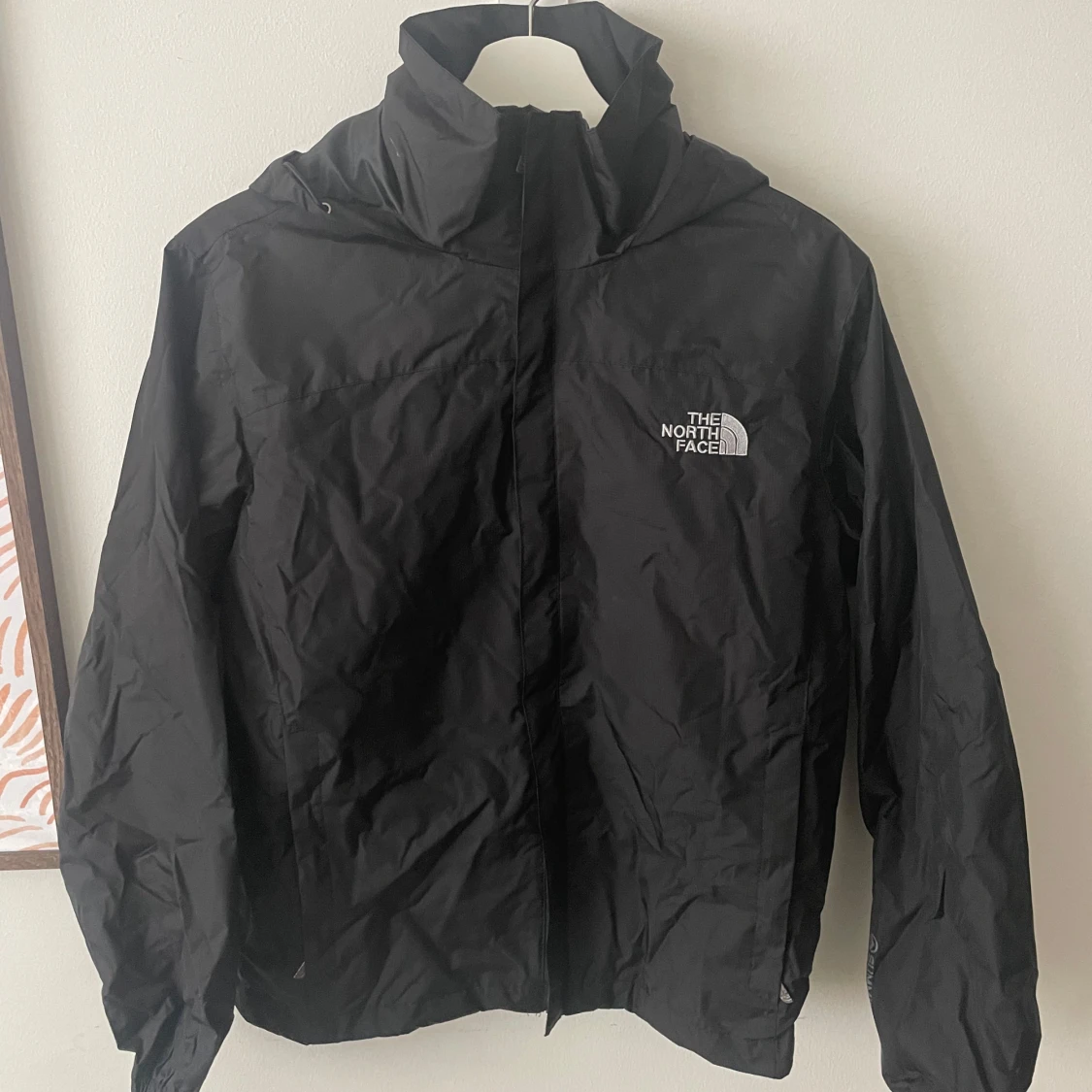 Svart vindjacka från The North Face
