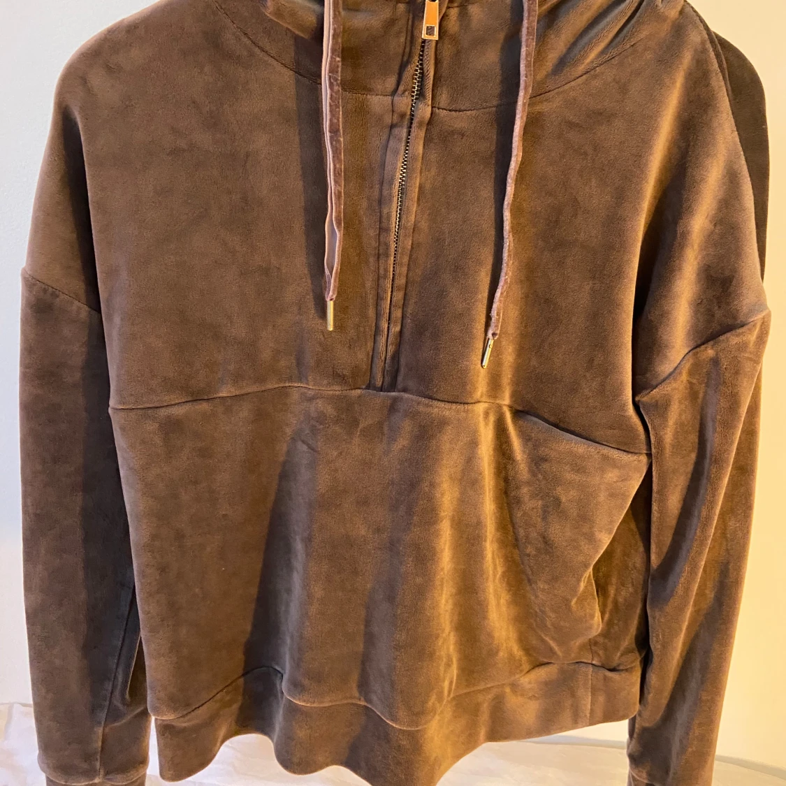 Mysig hoodie med dragkedja