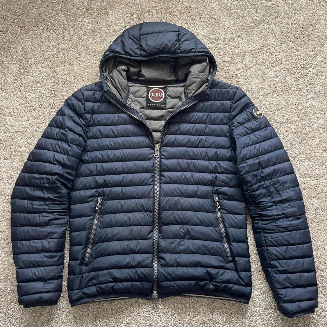 Mörkblå pufferjacka från Colmar - 2
