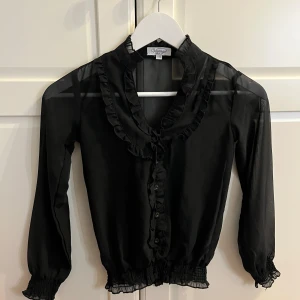 En jättefin skjorta - En jätte fin skjorta som är aldrig använd.