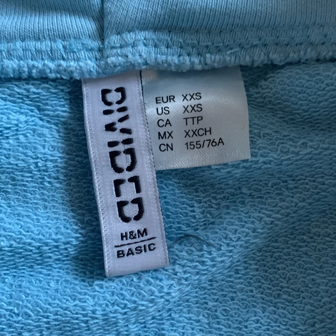 Ljusblå hoodie från H&M Divided - 2