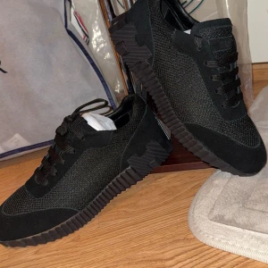 Skor - Skriv för info/intresse!