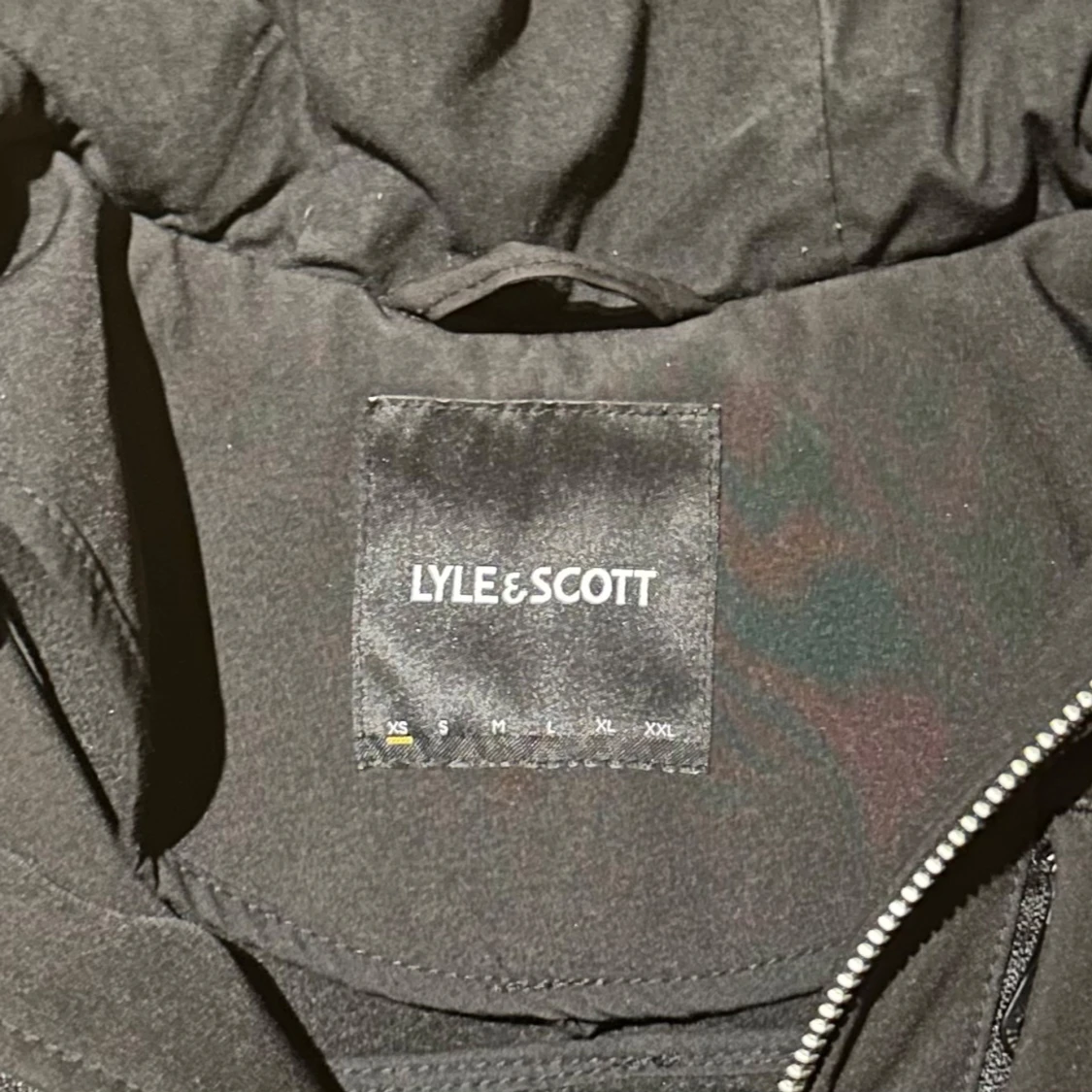 Svart jacka från Lyle & Scott - 1