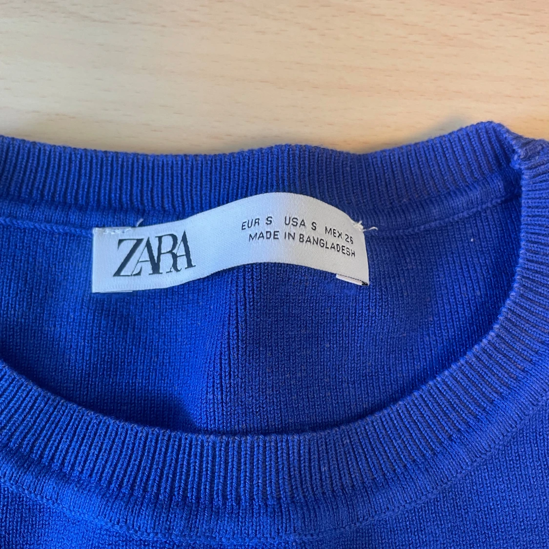 Blå ribbad tröja från Zara - 1