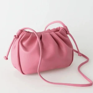 Väska  - Så så så söt väska som är helt slutsåld och går inte att få tag på längre 💓