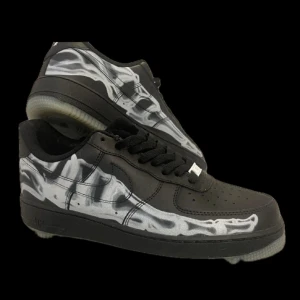 Nike Air force 1 skeleton  - Galna air force 1 skeletons som är perfekta till våren och sommaren. Helt fräscha, aldrig använts utomhus. Skicka ett dm vid fler frågor!