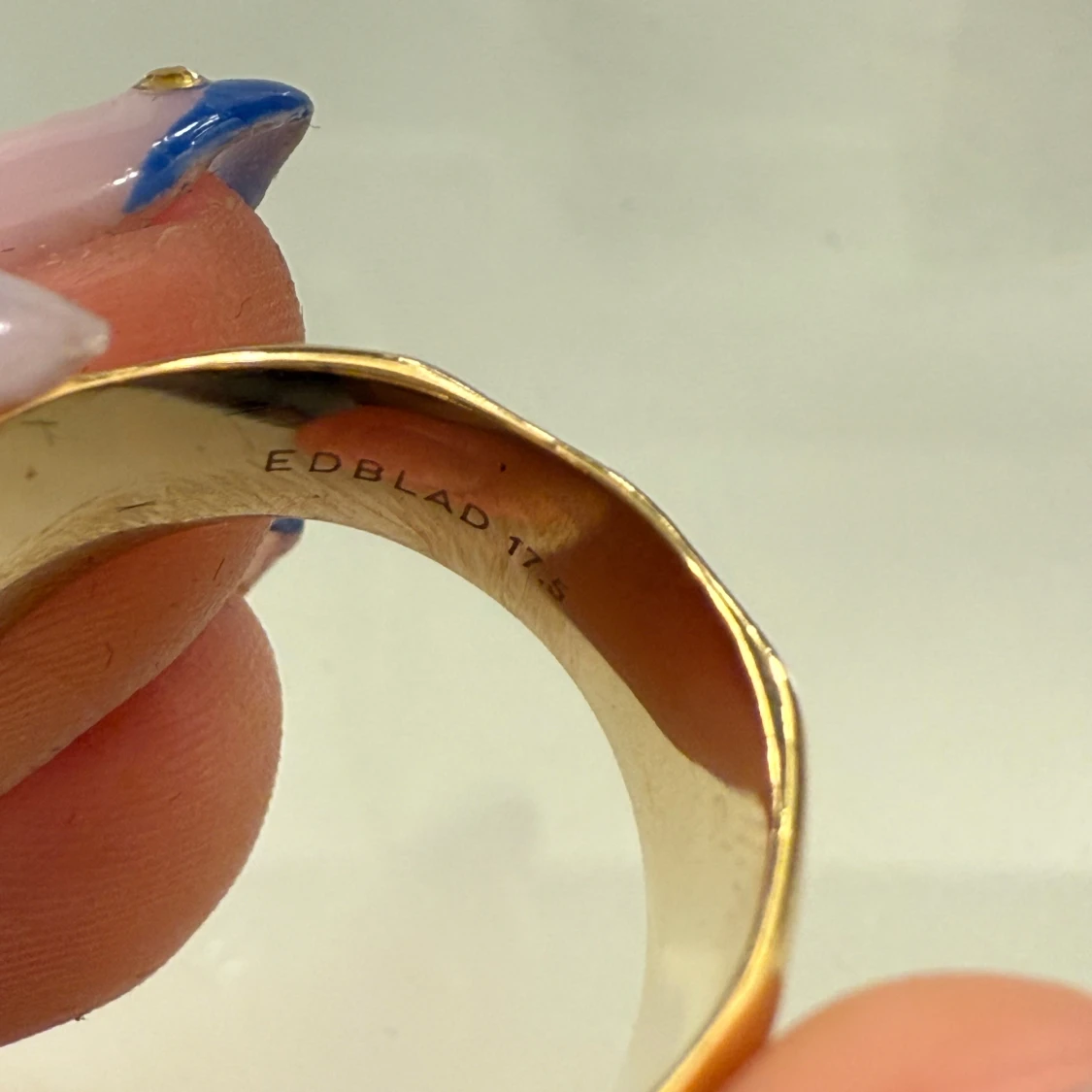Guldfärgad ring från Edblad - 1