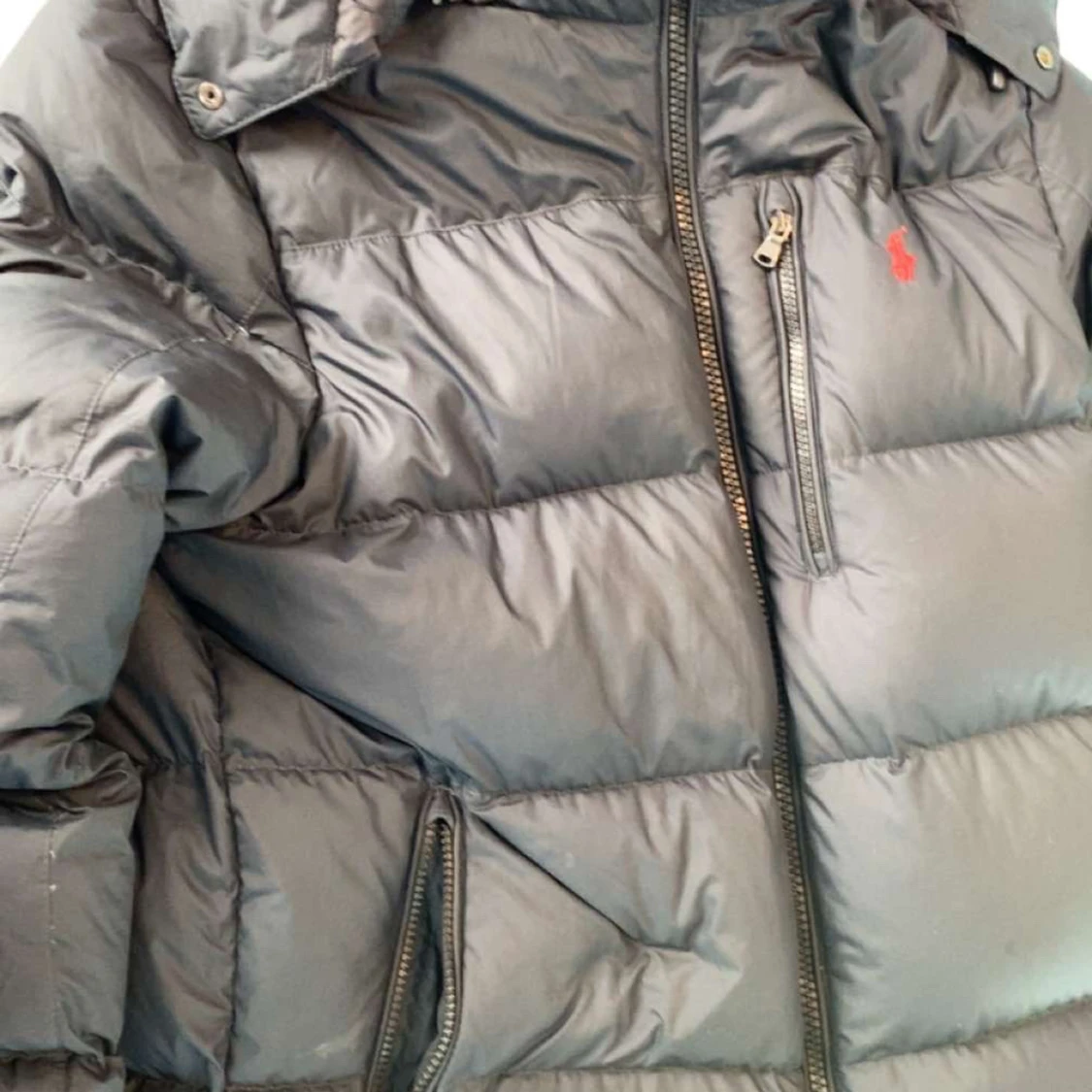 Mörk blå pufferjacka med dragkedja - 2