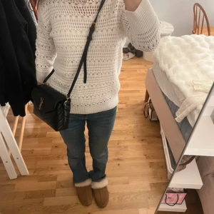 Vit stickad tröja - Vit stickad tröja med mönster💗Ge gärna prisförslag💗