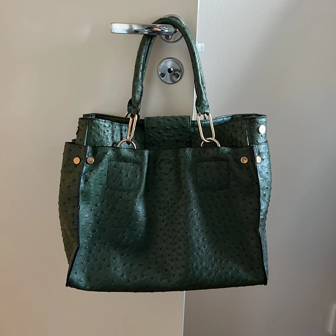 Grön handväska med struktur - 1