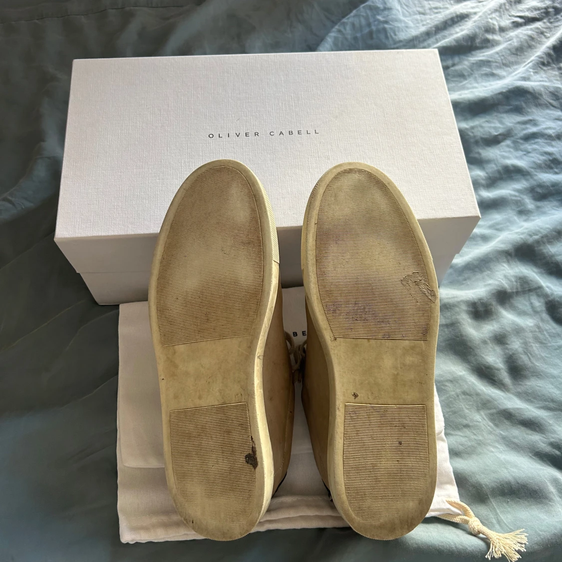 Beige sneakers från Oliver Cabell - 3