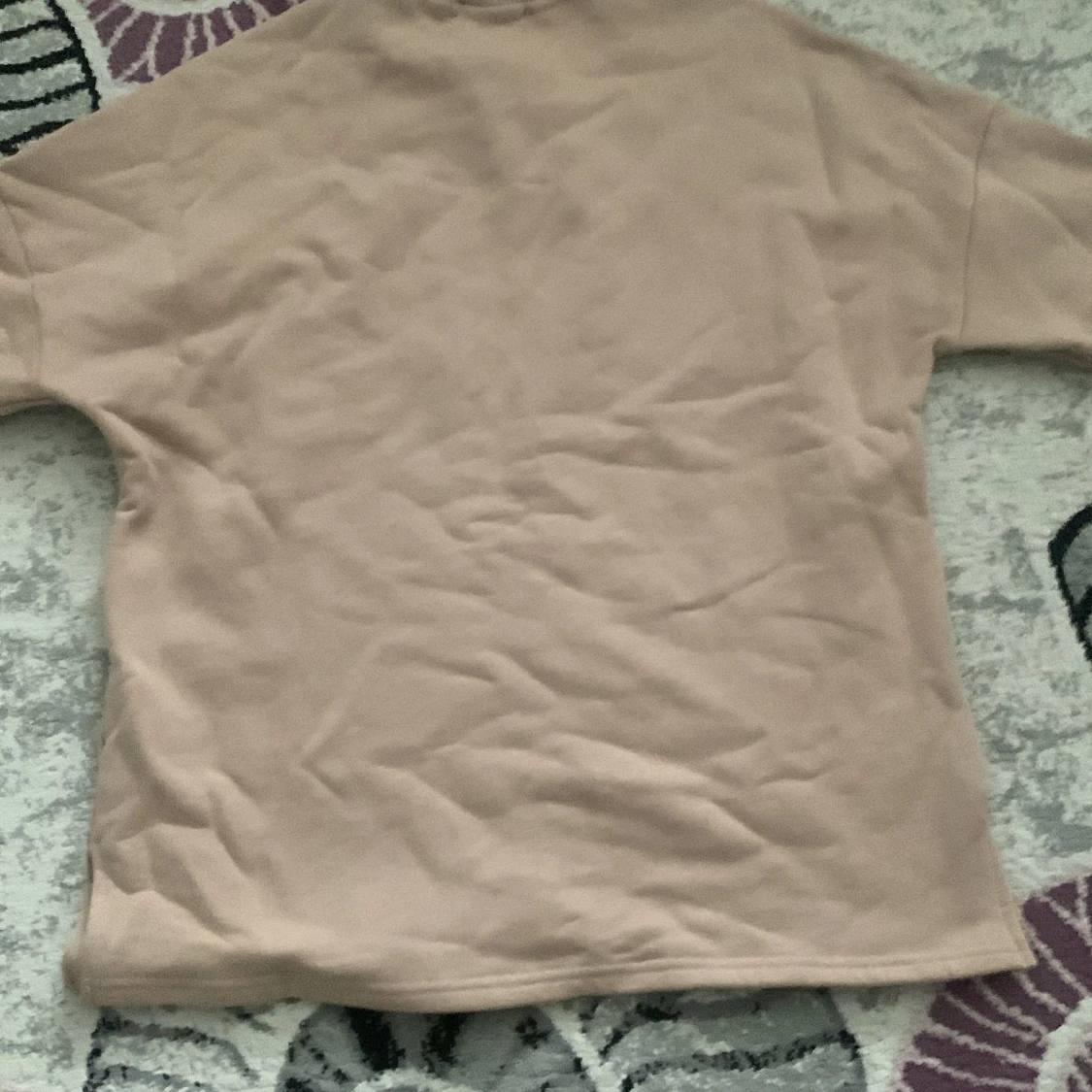 Beige tröja från Frilivin - 1