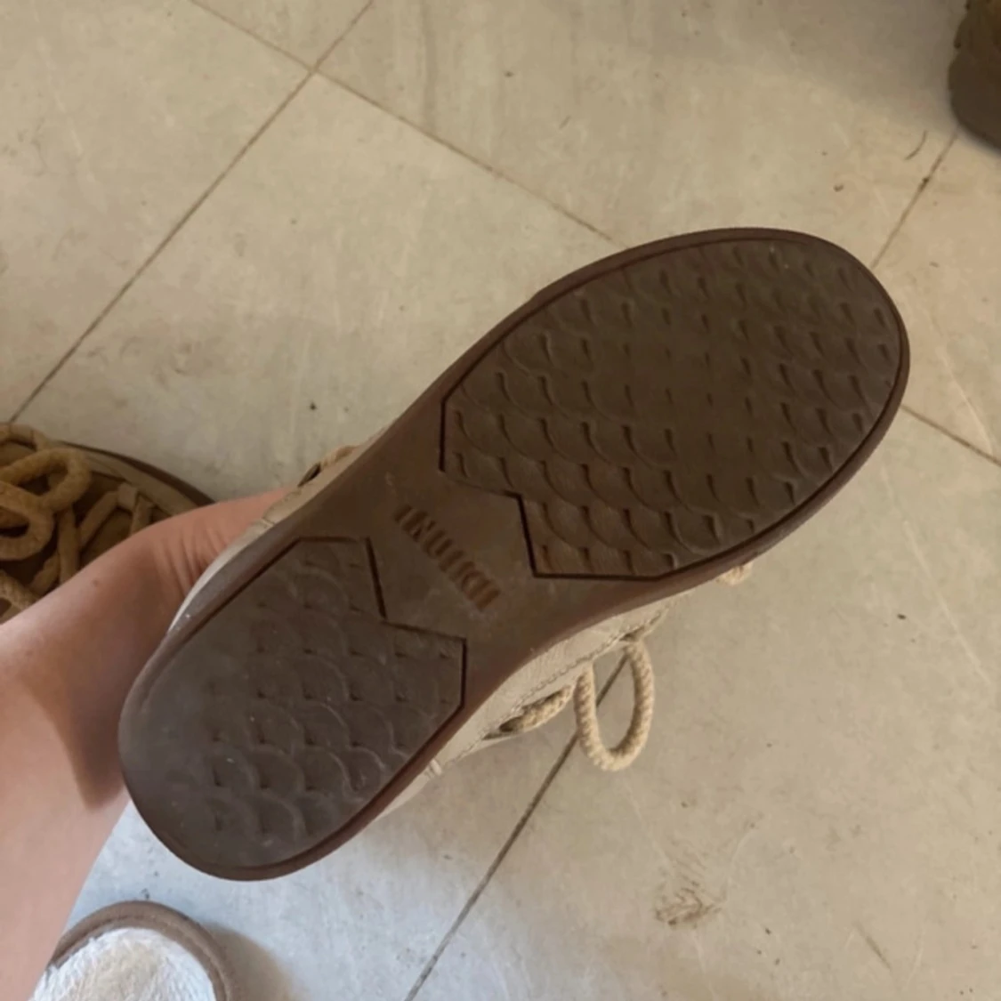 Beigea inuikkis❤️ - 1