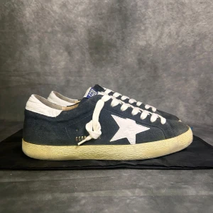 Golden goose skor - Mycket fint skick | Size 41  | dustbag medföljer | fraktar spårbart inom 24 timmar |  för att köpa klicka ” köp nu” | vid frågor skriv ett meddelande |